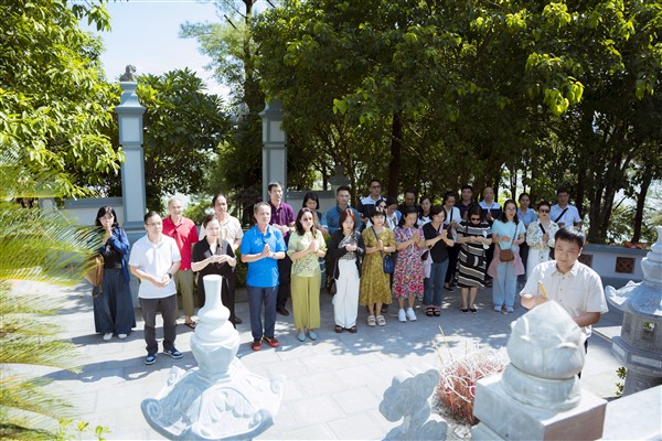 Anh_5-444_600_x_400